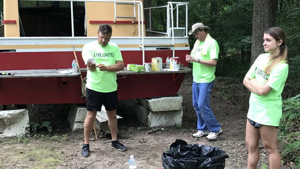 Springfield, MO Office Volunteers for United Way Day of Caring 2017